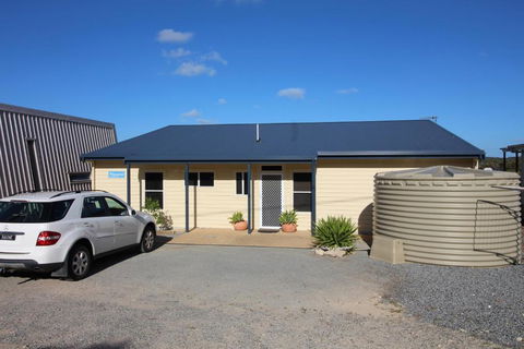 Waterfront On Osprey - Accommodation Rockhampton 4
