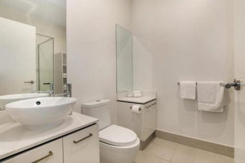 Seaside Apartment Getaway - Accommodation Rockhampton 6