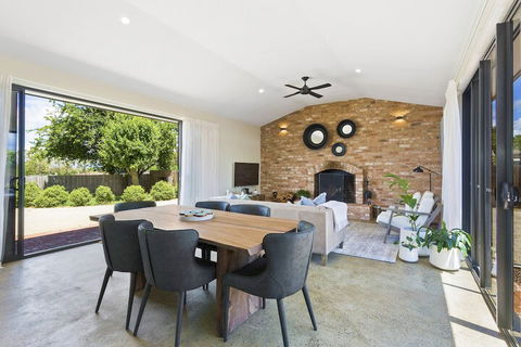 Embracing Evandale - Accommodation Rockhampton 5