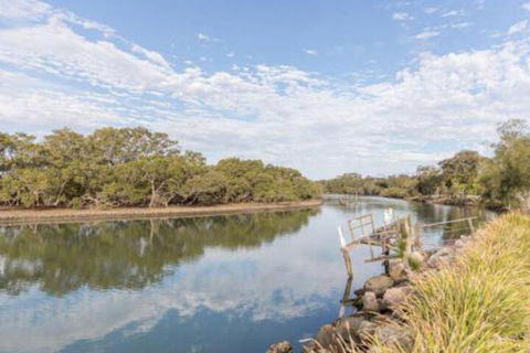 Kookas Nest Waterfront Home Tranquil Setting - Accommodation Rockhampton 5