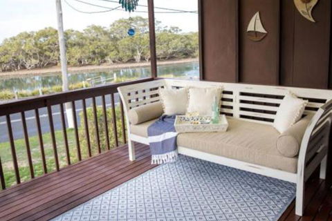Kookas Nest Waterfront Home Tranquil Setting - Accommodation Rockhampton 0