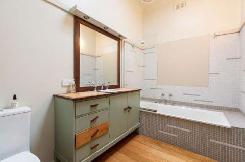 BEACHSIDE GETAWAY DROMANA - Accommodation Rockhampton 4