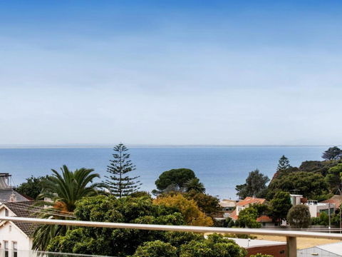 NORTH POINT RETREAT MORNINGTON - Accommodation Rockhampton 4