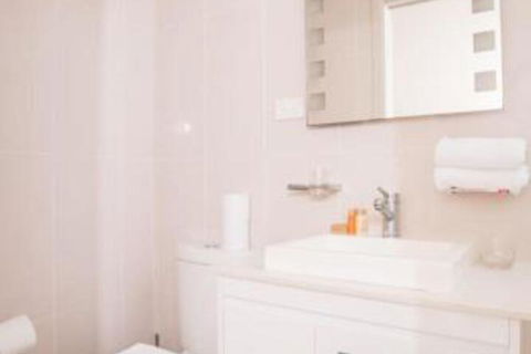 Scenic Illawong Riverside Getaway 1bed1bath Unit - Accommodation Rockhampton 7