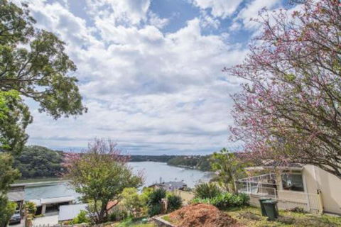Scenic Illawong Riverside Getaway 1bed1bath Unit - Accommodation Rockhampton 0