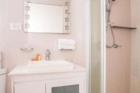 Scenic Illawong Riverside Getaway 1bed1bath Unit - Accommodation Rockhampton 5