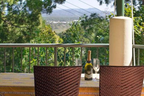 6 Avenal - Accommodation Rockhampton 2