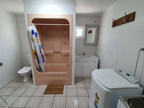 1 Spectrum Street Rainbow Beach Close To Shops & Main Beach - Accommodation Rockhampton 3