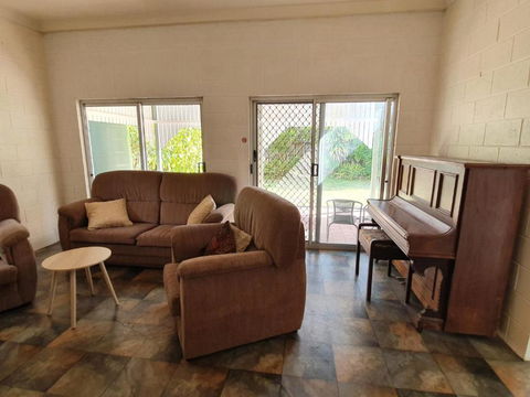 1 Spectrum Street Rainbow Beach Close To Shops & Main Beach - Accommodation Rockhampton 2