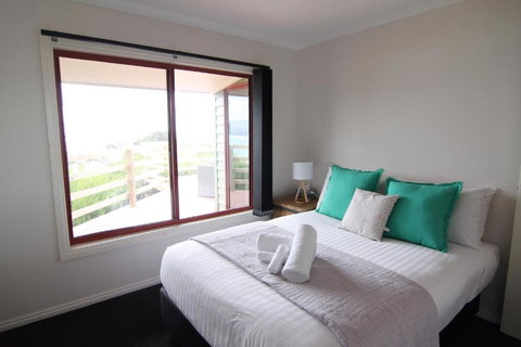 DOLPHIN LOOKOUT COTTAGE Amazing Views Of The Bay Of Fires - Accommodation Rockhampton 5