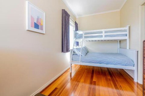 VIEWS FOREVER INVERLOCH - Accommodation Rockhampton 6