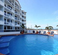 2 Bedroom Alex Unit Ocean Pool  Park Views - Accommodation Rockhampton