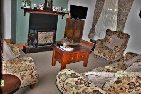 Captain Roddas Cottage - Accommodation Rockhampton 5