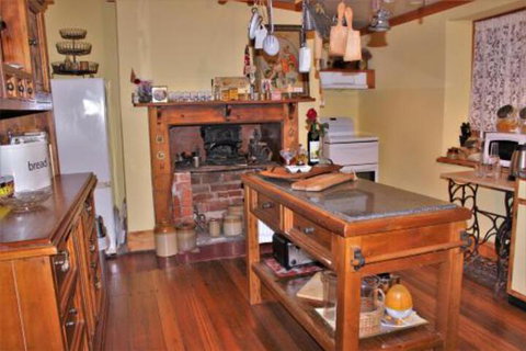 Captain Roddas Cottage - Accommodation Rockhampton 6