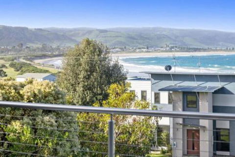 SEA SPECTACULAR Seconds From The Beach! - Accommodation Rockhampton 5