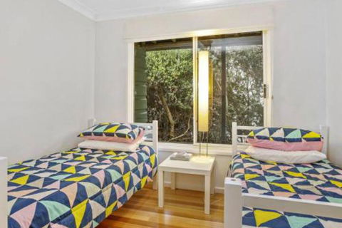 SEAVIEW Ocean Views From A Modern Townhouse - Accommodation Rockhampton 7