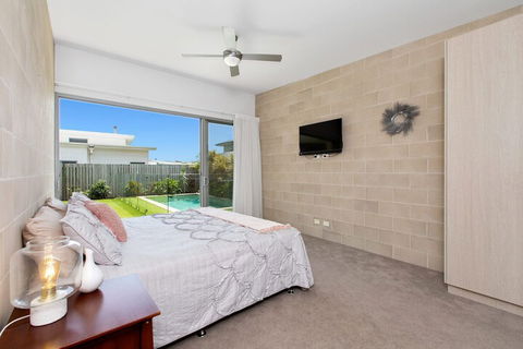 BEACHSIDE HAVEN - Accommodation Rockhampton 4