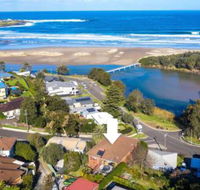 Seven Smiles riverside location  ocean views - Accommodation Rockhampton