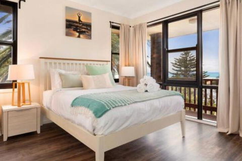 Seven Smiles Riverside Location & Ocean Views - Accommodation Rockhampton 3