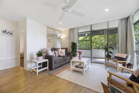 Noosa Heads Beach Getaway Unit 3 Yaringa 29 Noosa Drive - Accommodation Rockhampton 2