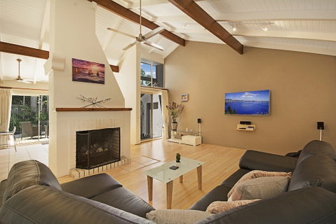 Tropical 5 Bedroom Family Getaway In Noosa Heads - Accommodation Rockhampton 6