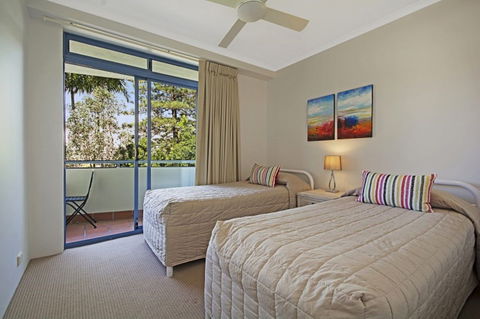 Stunning Views Great Location Sunshine Beach! Unit 1 Vista Pacific 12 Bryan Street - Accommodation Rockhampton 3