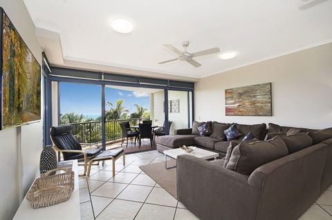 Stunning Views Great Location Sunshine Beach! Unit 1 Vista Pacific 12 Bryan Street - Accommodation Rockhampton 1