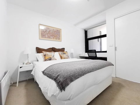 Hawthorn Elegant Lifestyle 1 Bedroom Apartment - Accommodation Rockhampton 3
