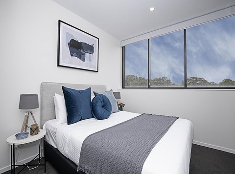 CANBERRA CHIC Hosted By LAbode - Accommodation Rockhampton 4