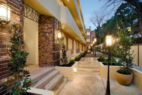 StayCentral On George - Accommodation Rockhampton 6