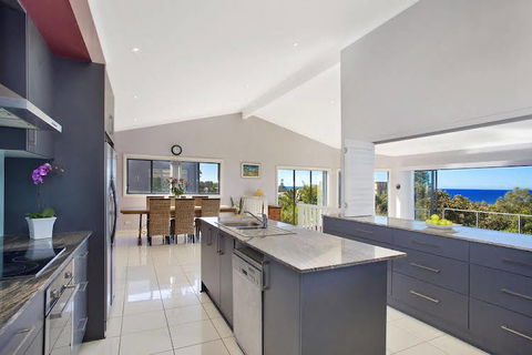 Ocean Panorama - Accommodation Rockhampton 6