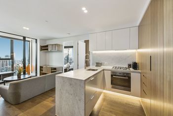 Serviced Apartments Melbourne Lighthouse - Accommodation Rockhampton 1