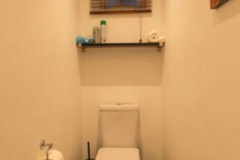 Bright & Spacious 2 Bedroom Apartment In Windsor - Accommodation Rockhampton 4
