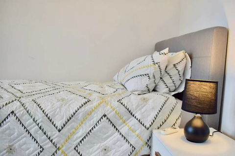 Homy Apartment In Trendy Haberfield - Accommodation Rockhampton 4