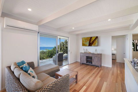 Peregians Viewing Deck, 324 David Low Way, Peregian Beach, Noosa Area - Accommodation Rockhampton 6