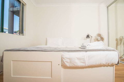 Spacious & Cozy Apartment In Heart Of Redfern - Accommodation Rockhampton 2