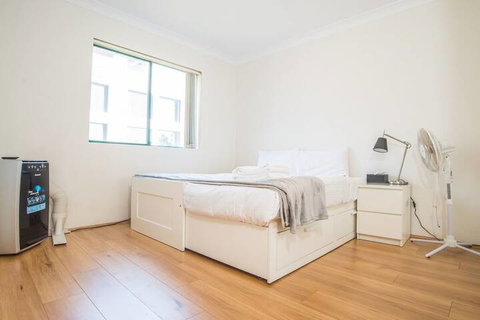 Spacious & Cozy Apartment In Heart Of Redfern - Accommodation Rockhampton 1