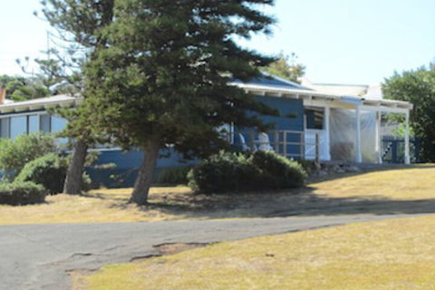 Storm Bay Cottage - Accommodation Rockhampton 1