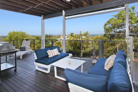 8 Cabbi Court Coolum Beach New Listing - Accommodation Rockhampton 1