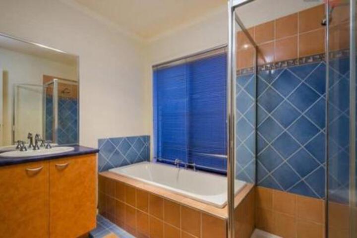 Altona Meadows VIC Accommodation Rockhampton