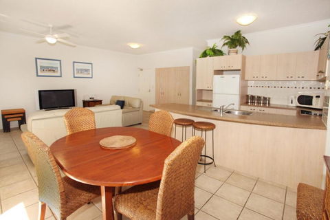 Unit 2 On The Park Coolum Beach - Accommodation Rockhampton 5