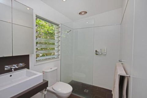 13 Ann Street Coolum Beach Pet Friendly Linen Included - Accommodation Rockhampton 4