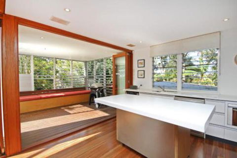 13 Ann Street Coolum Beach Pet Friendly Linen Included - Accommodation Rockhampton 2