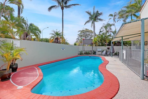 Back To The Moon - Accommodation Rockhampton 3