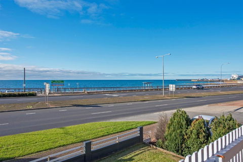 Aruba Apartments - Accommodation Rockhampton 2