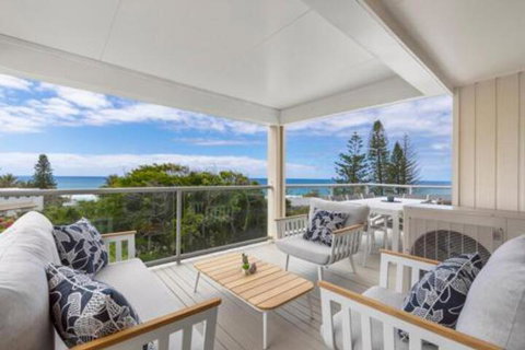 Casual Hamptons Living Sunshine Beach - Accommodation Rockhampton 1