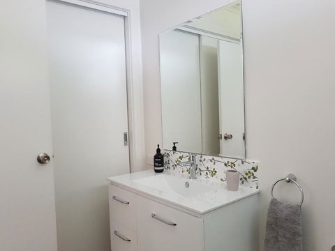 Fish Creek Alkira Accommodation - Accommodation Rockhampton 2
