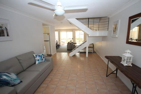Waters Edge - Accommodation Rockhampton 5
