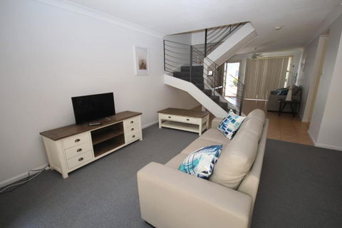 Waters Edge - Accommodation Rockhampton 6