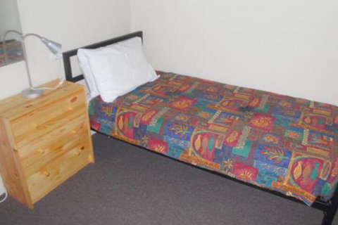 Andorra 1 - Accommodation Rockhampton 6